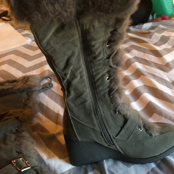 Women boots - Picture 2 of 5